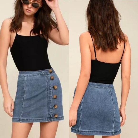 Free People Dresses & Skirts - Free People Little Daisies Mini Skirt in Medium Blue Wash with Side Buttons Sz 6